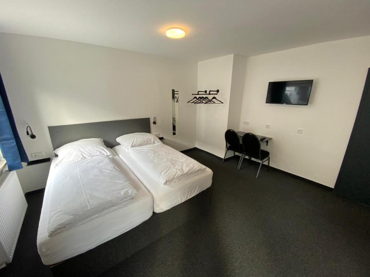 Zzzimple - Staffless & Self Check-In Hotel Pillig Buitenkant foto